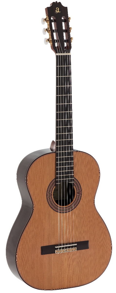 GUITARRA-CLASICA-ADMIRA-A50-SERIE-ARTESANIA_All_2672_1.png